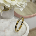 Ατσάλινη χειροπέδα με μεγάλα στρασάκια