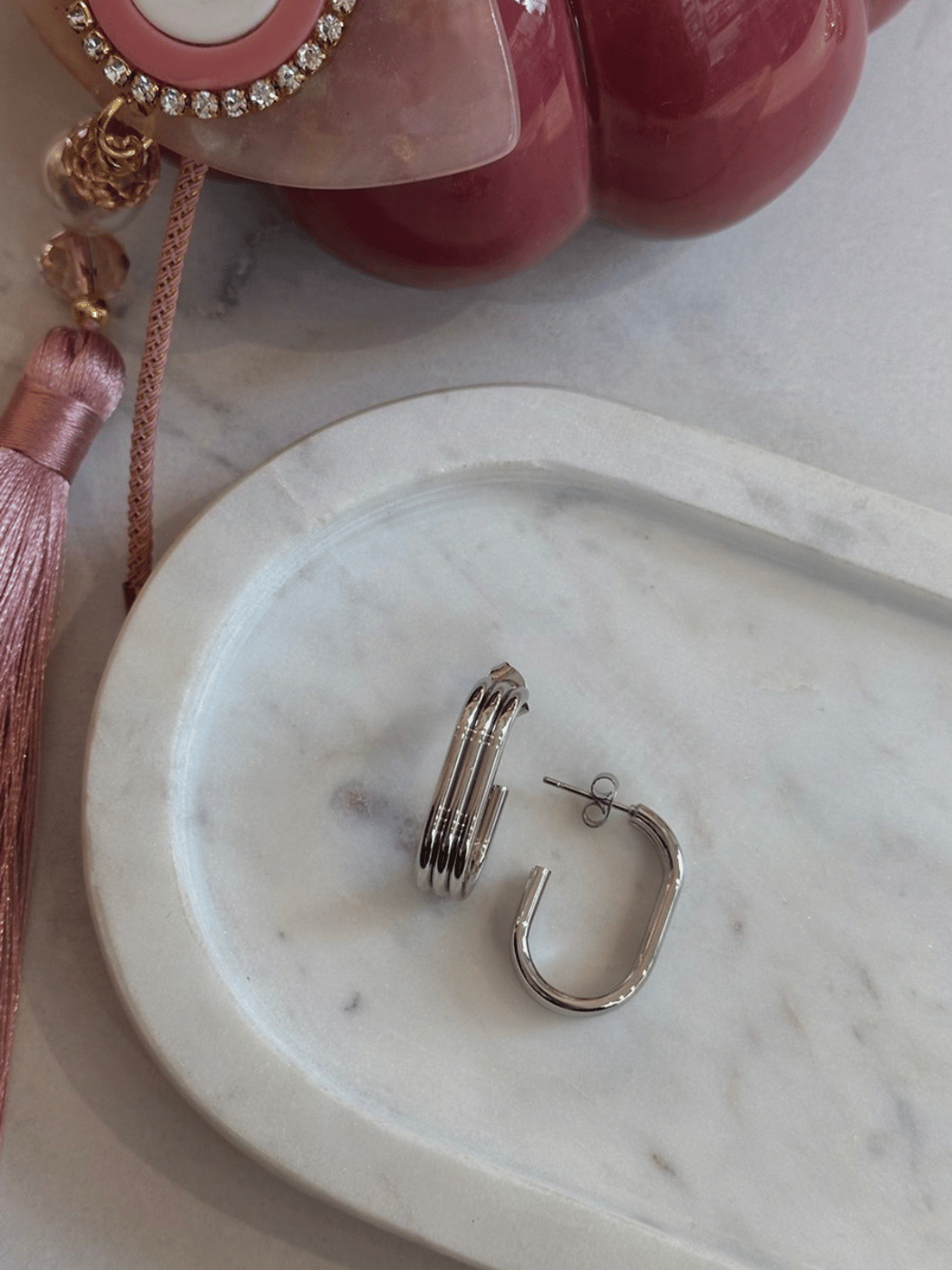 1230,2 Ατσάλινα Σκουλαρίκια με Κάθετες Ρίγες - Image 1