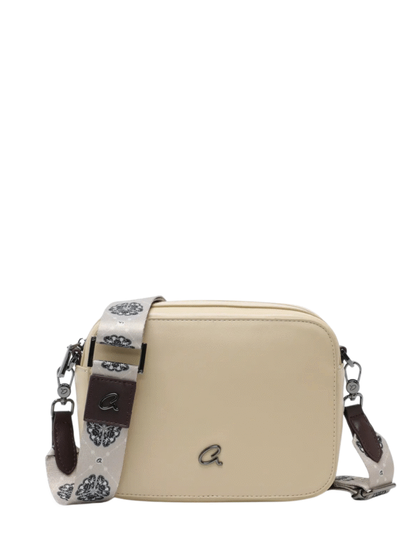 ΤΣΑΝΤΑΚΙ ΧΙΑΣΤΙ ΜΕ ΑΠΟΣΠΩΜΕΝΟ ΛΟΥΡΑΚΙ ΜΕ ΤΥΠΩΜΑ