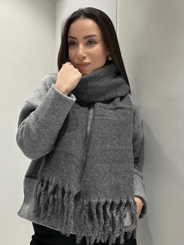 Γυναικείο Μονόχρωμο Κασκόλ με Κρόσσια- Γκρι