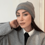 Γυναικείο Μονόχρωμο Σκουφάκι με Ασημί Glitter Λεπτομέρειες – Γκρι