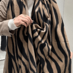 Γυναικείο Κασκόλ Ζεβρέ με Κρόσια-Μπεζ/Μαύρο