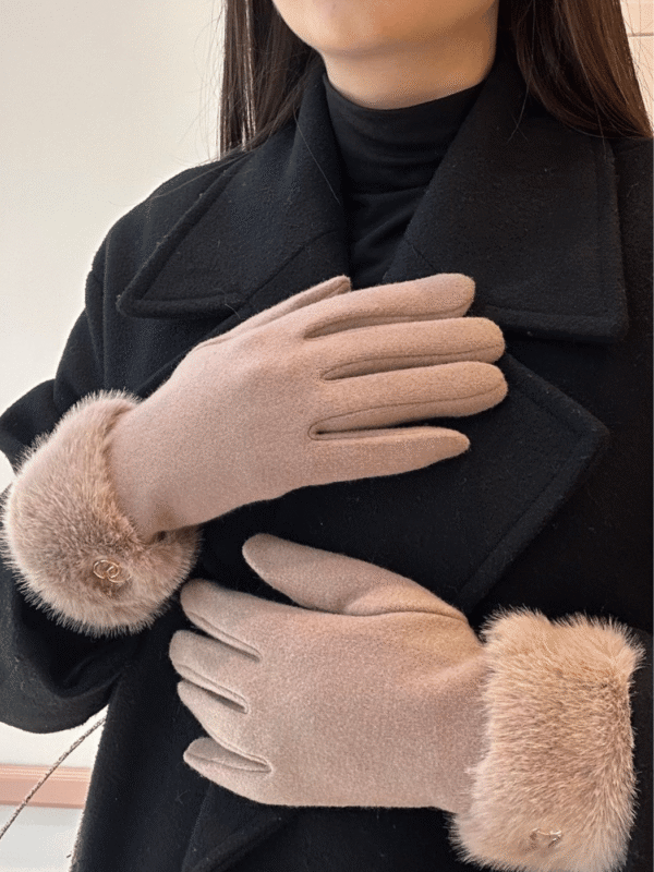 Γυναικεία Υφασμάτινα Γάντια με Γούνινη Επένδυση-Μπεζ