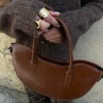 Γυναικεία Κομψή Τσάντα Χειρός & Ώμου με Οβάλ Σχεδιασμό-Καφέ