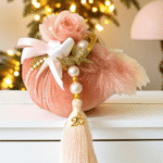 Γούρι Μεγάλη Βελούδινη Κολοκύθα με Στολισμό