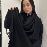 Γυναικείο Μονόχρωμο Κασκόλ Με Κρόσσια - Μαύρο