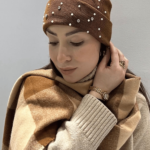 Γυναικείο Μονόχρωμο Σκουφάκι με Πέρλες-Καφέ