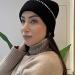 Γυναικείο Μονόχρωμο Μαύρο Σκουφάκι με Λευκή Ραφή