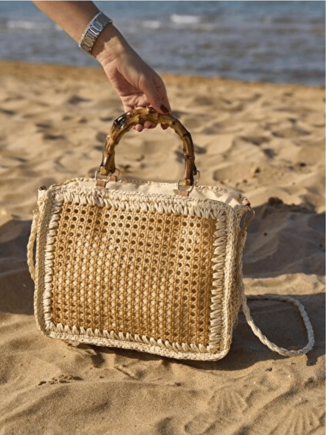 Γυναικεία Τσάντα Χειρός Rattan & Ψάθινη με Χερούλι Bamboo – Μπεζ